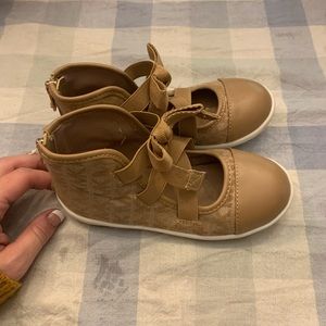 Michael Kors little girl shoes size 11. EUC